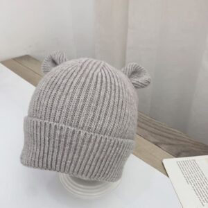 Chapeau style bonnet pour bébé avec oreilles d'ourson