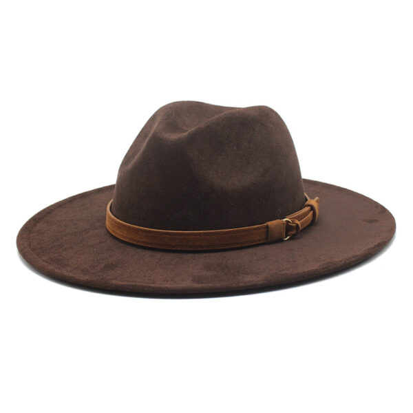 Chapeau en daim marron style aventurier avec une lanière en cuir pu