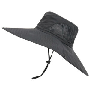 photo d'un chapeau de brousse noir à larges bords