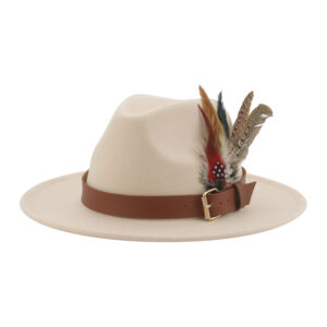 Chapeau fedora à plumes