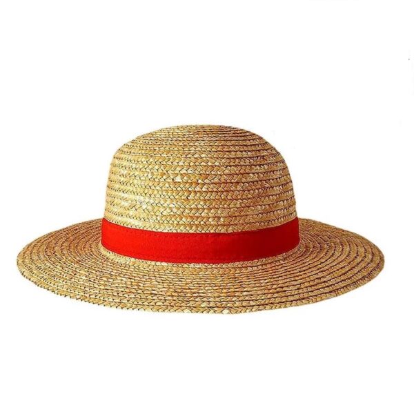 chapeau de paille Luffy One piece, avec ruban rouge, sur fond blanc