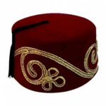 Chapeau turc rouge avec broderie