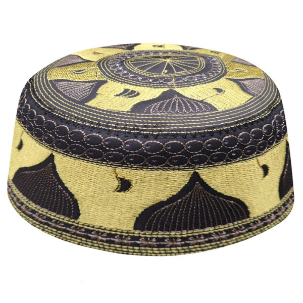 Photo d'un chapeau arabe marocain noir et doré