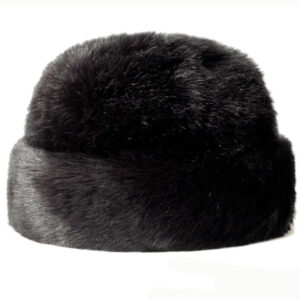 Joli chapeau en fausse fourrure noire style russe. Très chaud et idéal pour l'hiver.