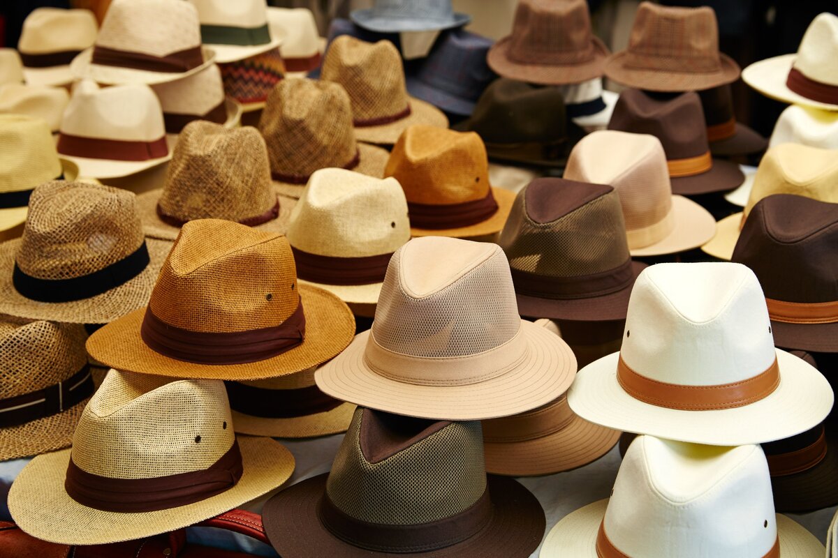 plusieurs chapeaux