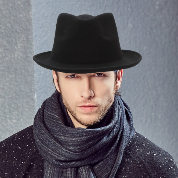 Chapeau Borsalino en laine noir, porté par un mannequin pris de face