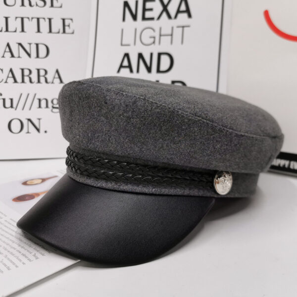 Chapeau de marin gris, style casquette de capitaine