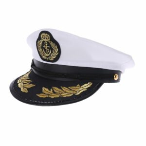 Chapeau marin style capitaine de bateau présenté sur fond blanc