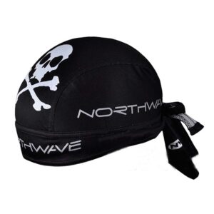 Chapeau pirate en bandana noir avec une tête de mort blanche