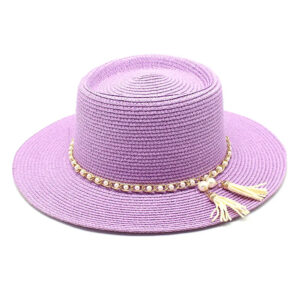 Chapeau canotier avec décoration de perles de couleur violet