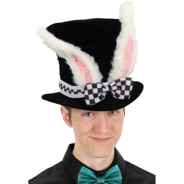 Chapeau magicien avec oreilles de lapin porté par un homme