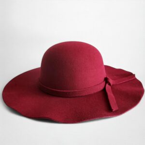 Chapeau capeline en feutre pour femme élégante